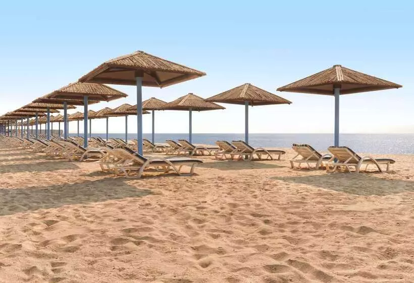 ホテル Wyndham Garden Ajman Corniche