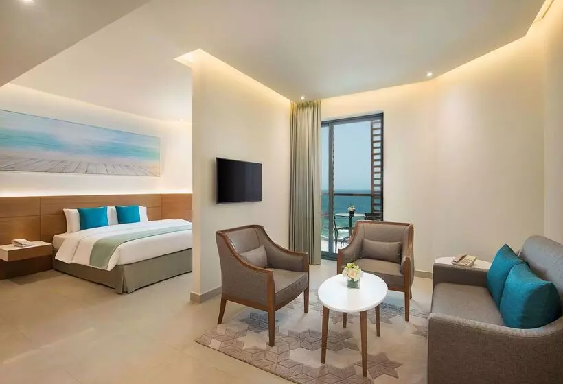 ホテル Wyndham Garden Ajman Corniche