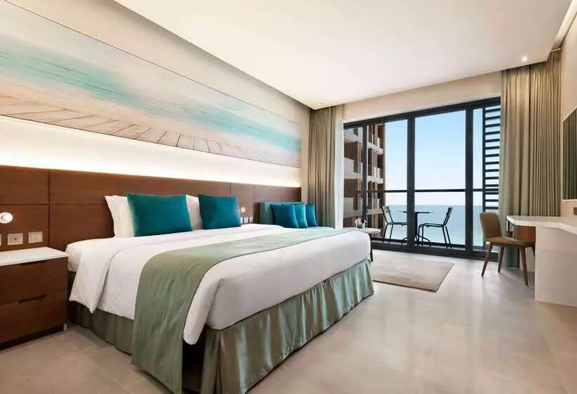 ホテル Wyndham Garden Ajman Corniche
