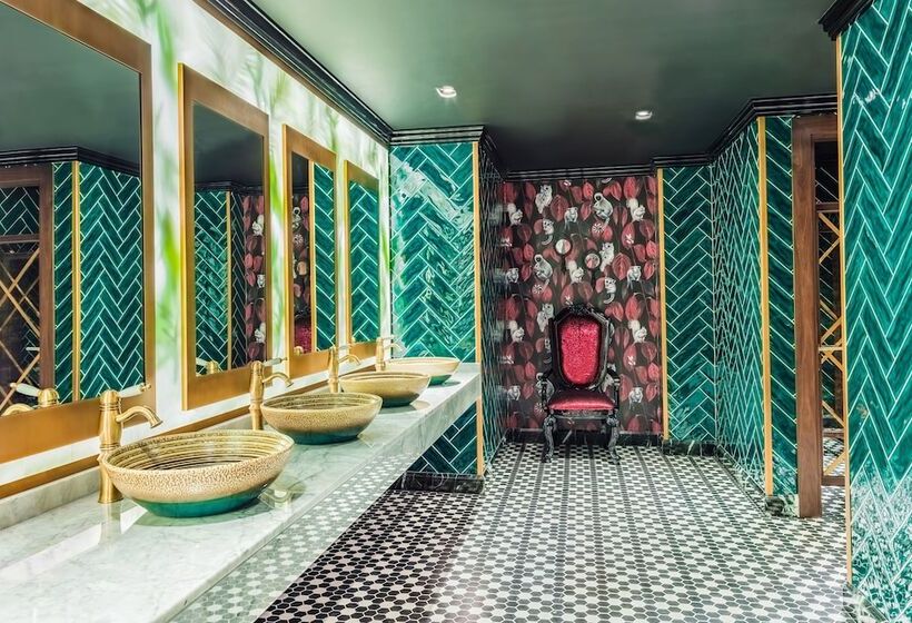 Hyatt Regency Creek Heights Residences