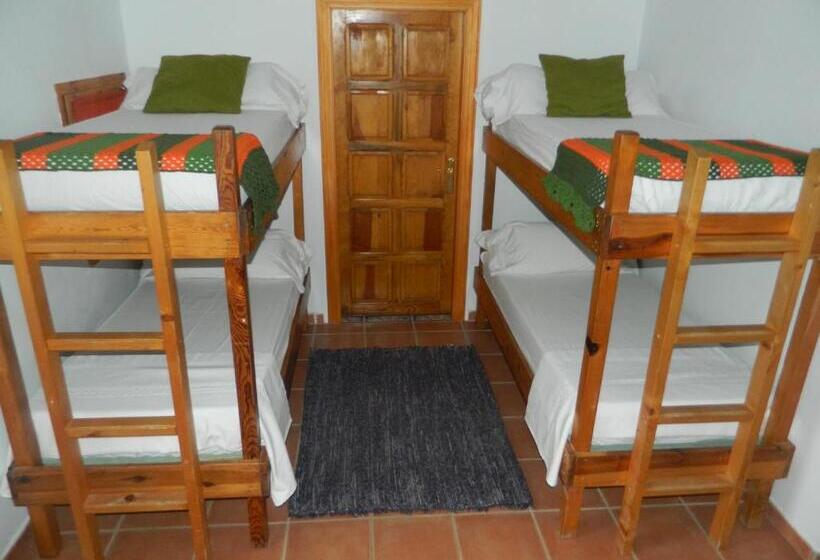 הוסטל El Cantalar