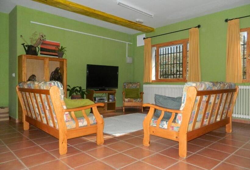 הוסטל El Cantalar