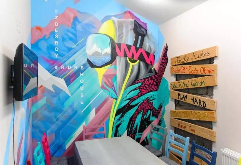 هاستل Riders House New Gudauri