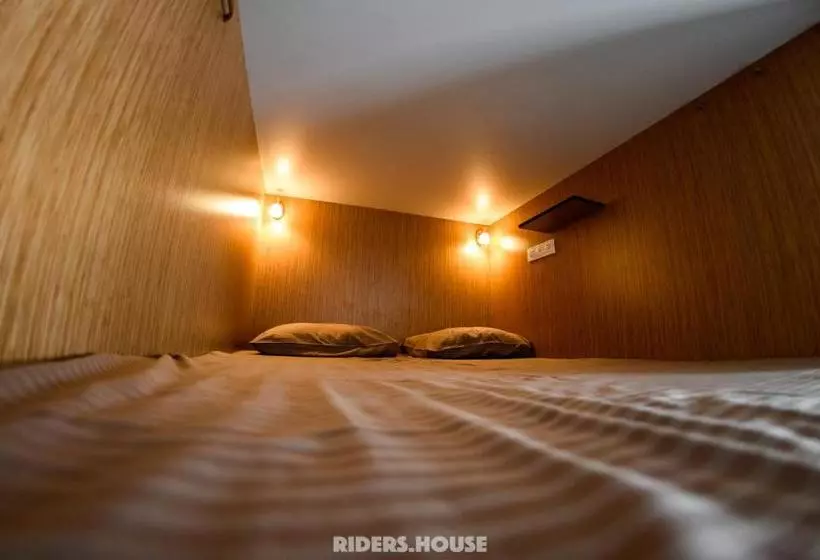 هاستل Riders House New Gudauri