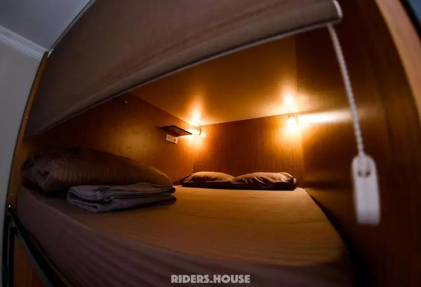 هاستل Riders House New Gudauri