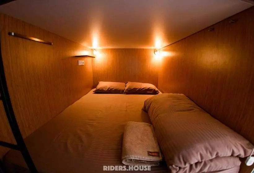 هاستل Riders House New Gudauri