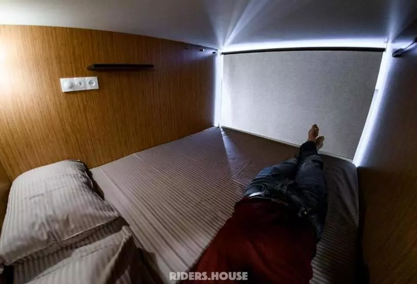 هاستل Riders House New Gudauri