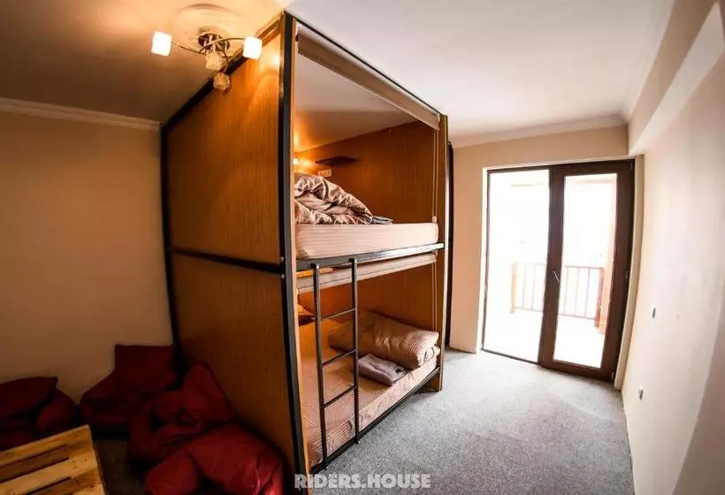 هاستل Riders House New Gudauri