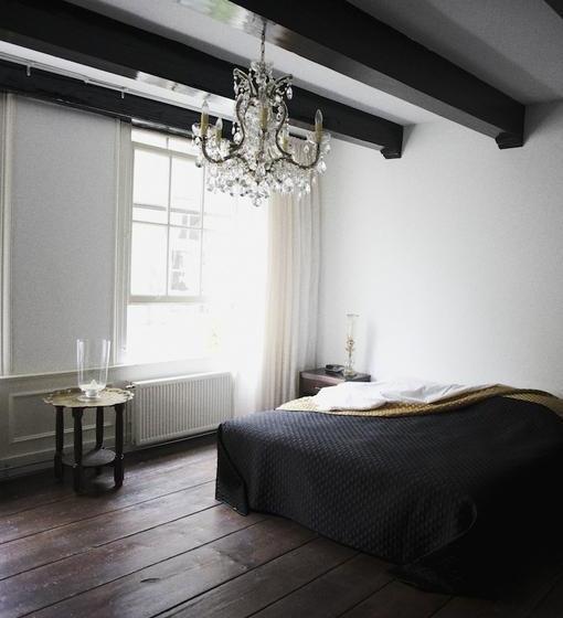 민박 Canal House 1680