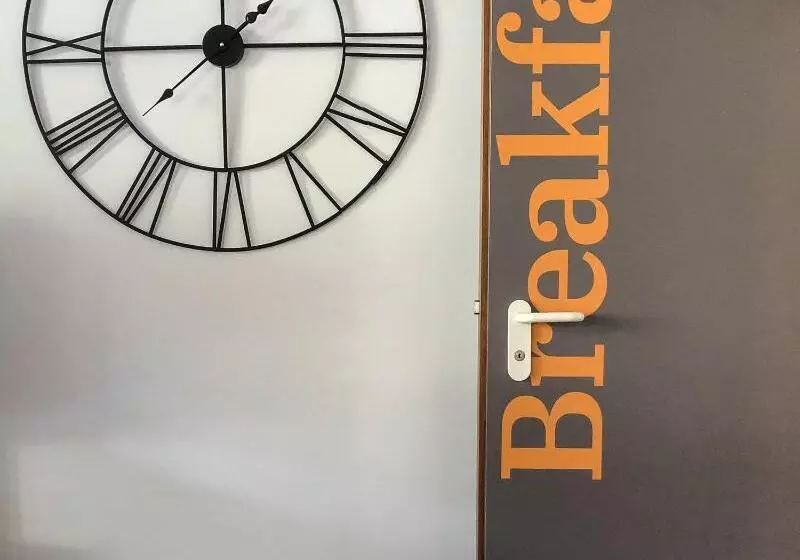 ベッドアンドブレックファースト Jazz Hotel Ascona