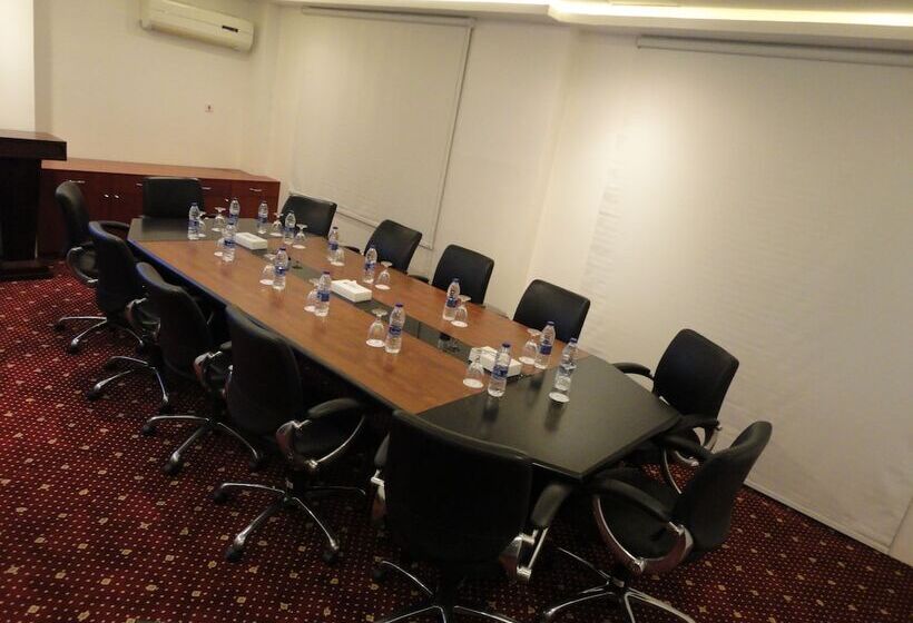 هتل Al Andalus Plaza