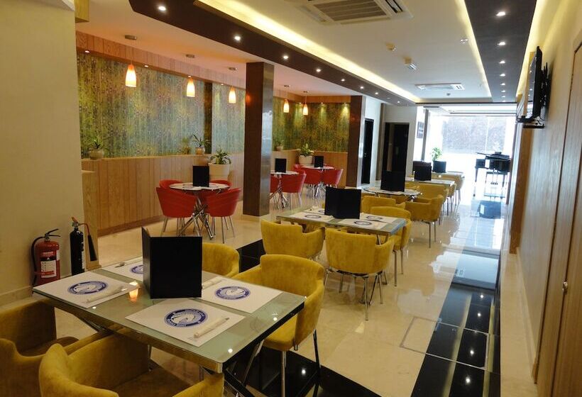 هتل Al Andalus Plaza