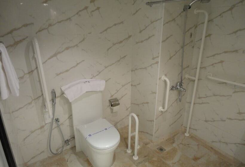 هتل Al Andalus Plaza