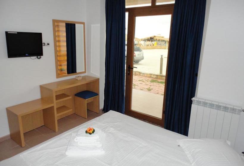 בית מלון כפרי Blue Beach Studios