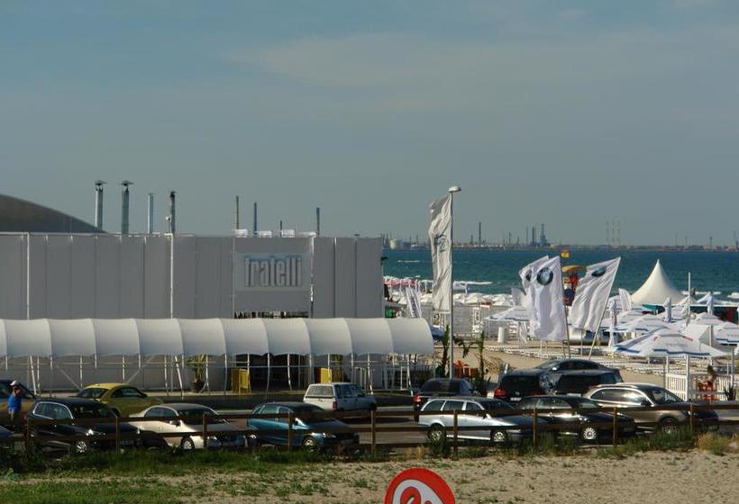 בית מלון כפרי Blue Beach Studios