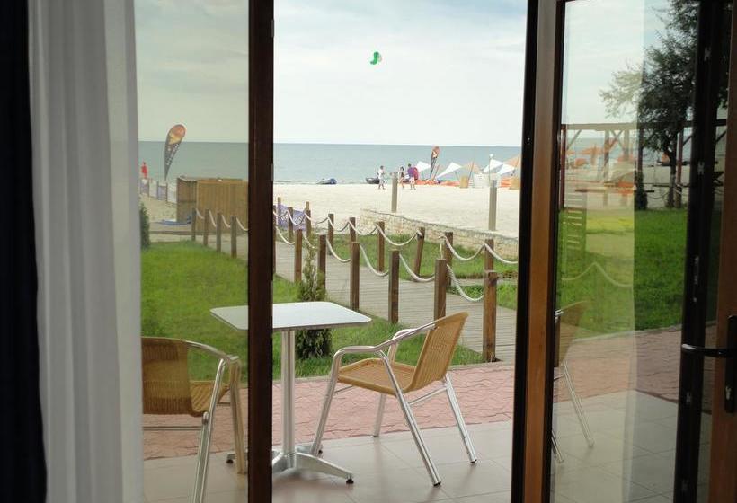 בית מלון כפרי Blue Beach Studios