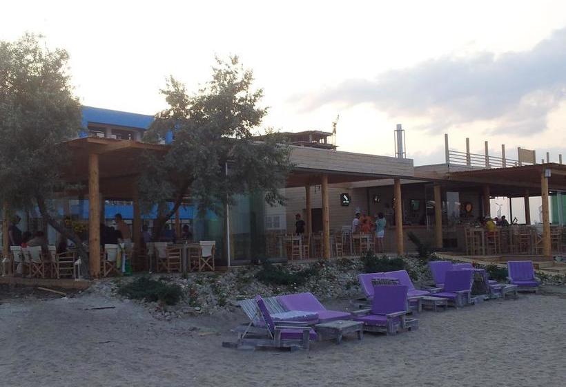 בית מלון כפרי Blue Beach Studios