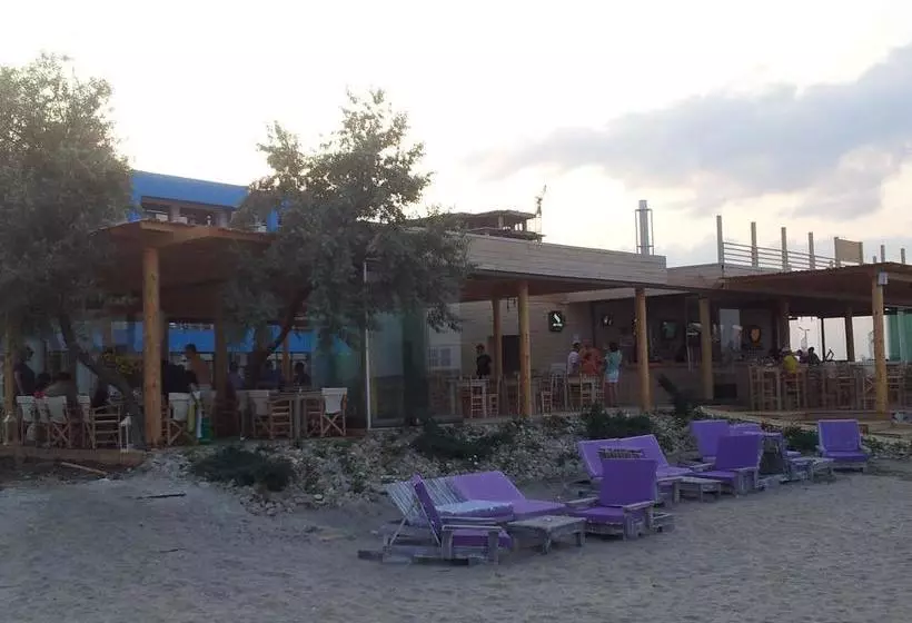 Hotel Blue Beach Studios