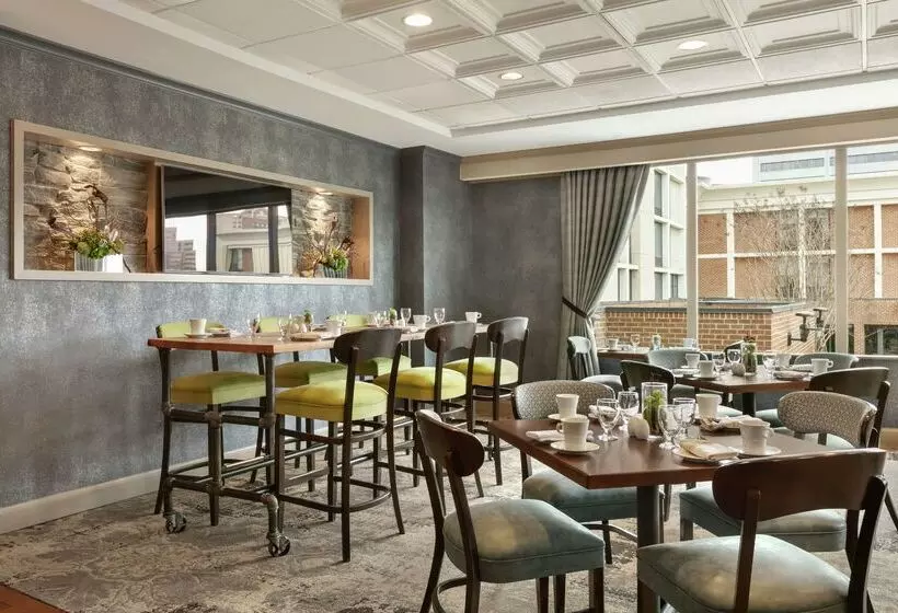 ホテル Doubletree By Hilton Mclean Tysons