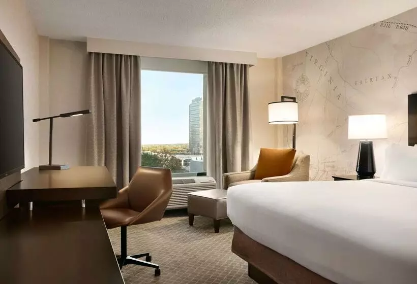 ホテル Doubletree By Hilton Mclean Tysons