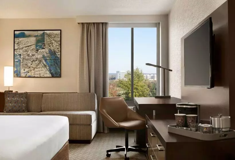 ホテル Doubletree By Hilton Mclean Tysons