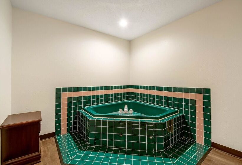 בית מלון כפרי Econo Lodge