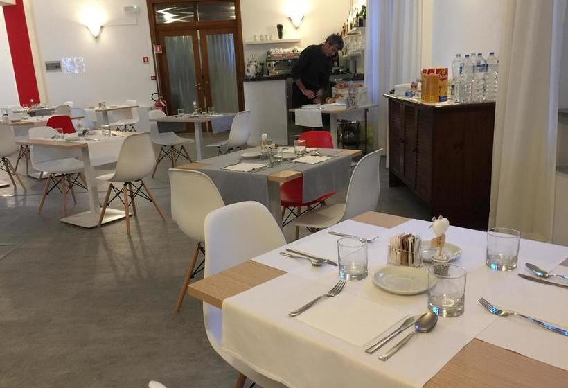 ホテル Internazionale Luino