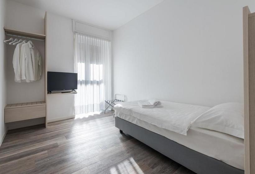 ホテル Internazionale Luino