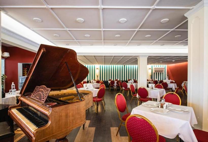 هتل Park Sfantu Gheorghe