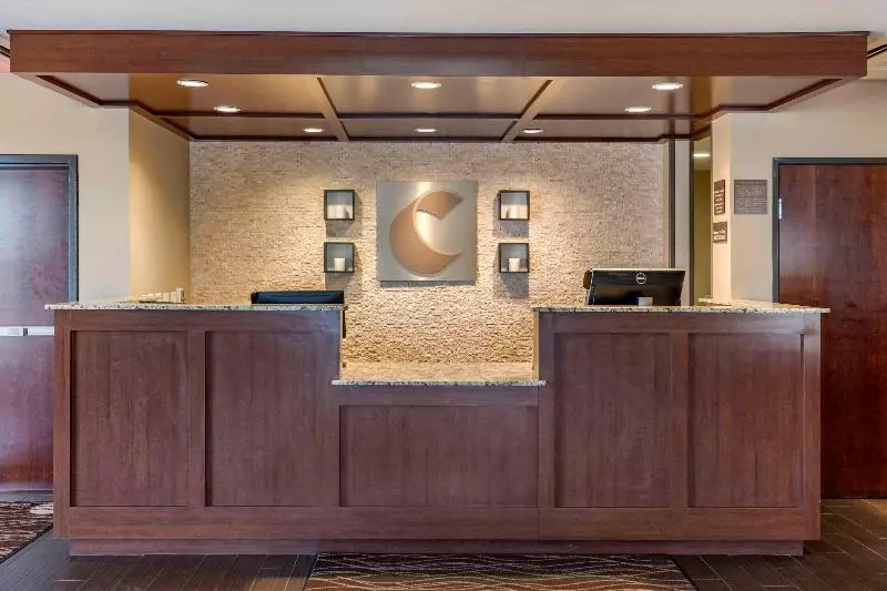 ホテル Comfort Inn & Suites