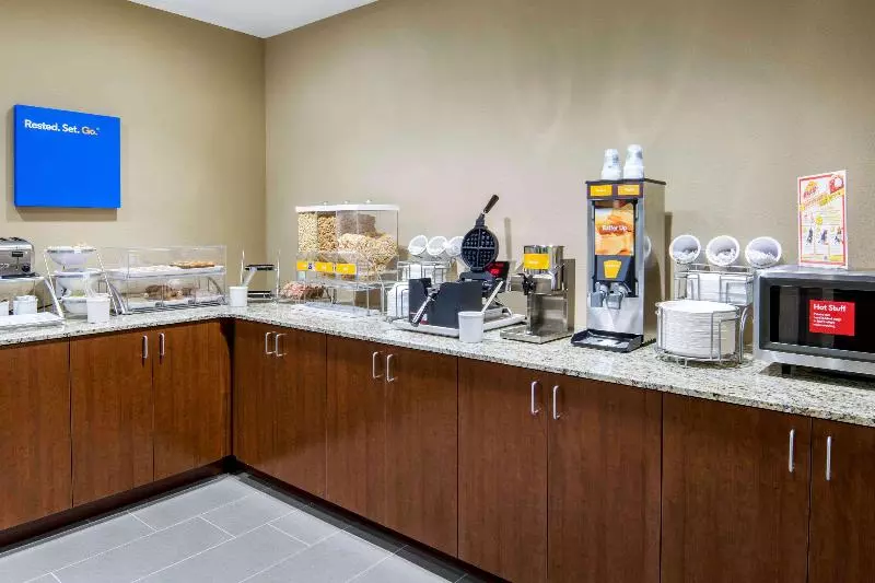 ホテル Comfort Inn & Suites