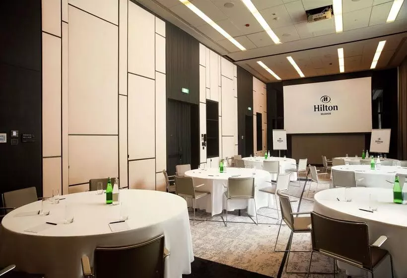 هتل Hilton Belgrade