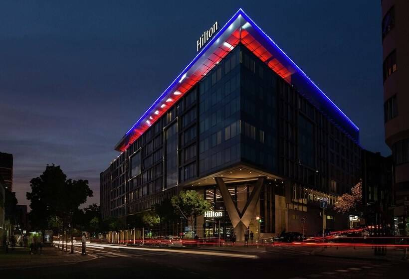هتل Hilton Belgrade