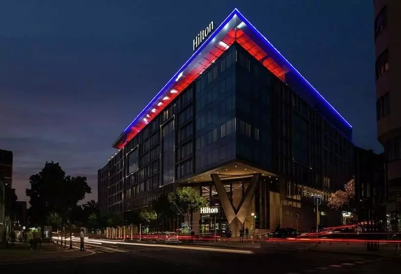 هتل Hilton Belgrade