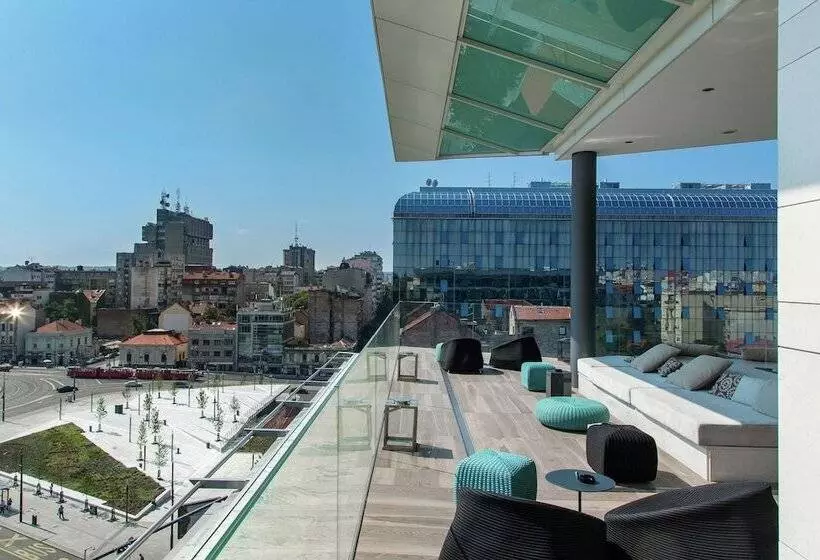 هتل Hilton Belgrade