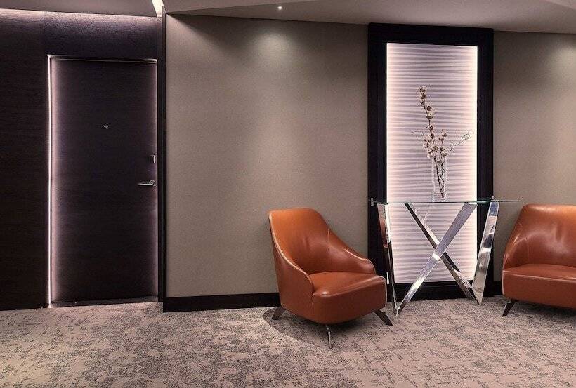 هتل Hilton Belgrade