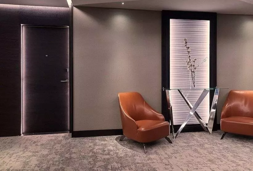 هتل Hilton Belgrade