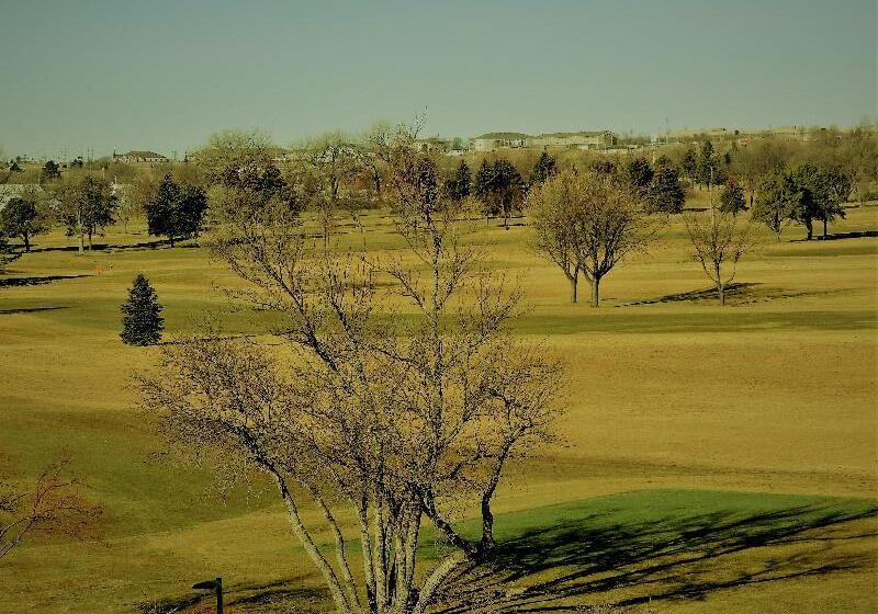 فندق Holiday Inn & Suites Sioux Falls   Airport, An Ihg