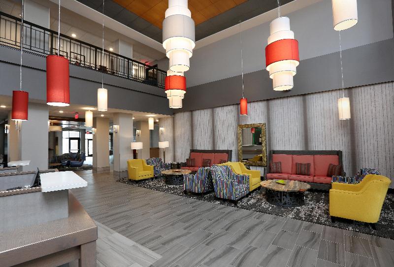 فندق Holiday Inn & Suites Sioux Falls   Airport, An Ihg