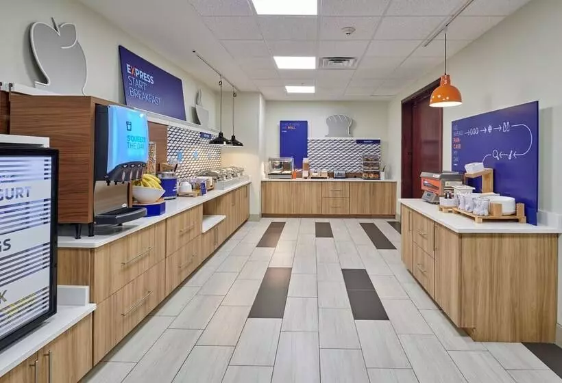 Hotelli Holiday Inn Express & Suites El Paso East Loop 375, An Ihg