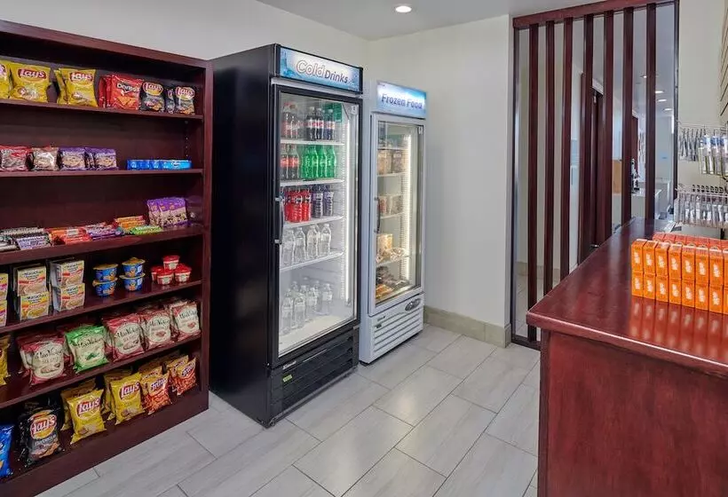 Hotelli Holiday Inn Express & Suites El Paso East Loop 375, An Ihg