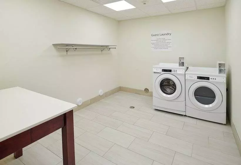 Hotelli Holiday Inn Express & Suites El Paso East Loop 375, An Ihg