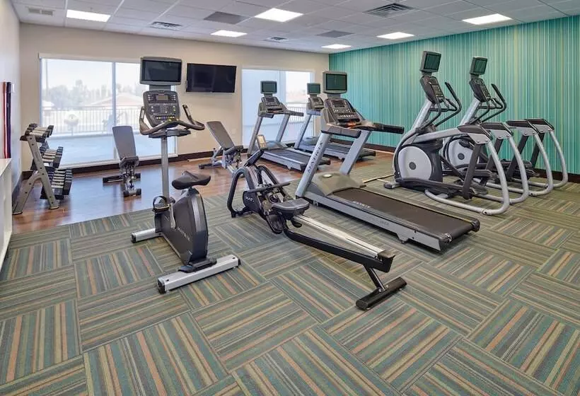 Hotelli Holiday Inn Express & Suites El Paso East Loop 375, An Ihg