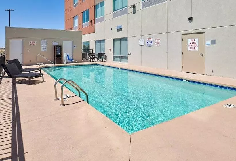Hotelli Holiday Inn Express & Suites El Paso East Loop 375, An Ihg