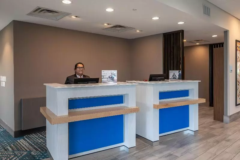 هتل Holiday Inn Express & Suites Gainesville Lake Lanier Area, An Ihg