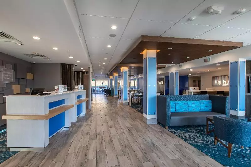 هتل Holiday Inn Express & Suites Gainesville Lake Lanier Area, An Ihg