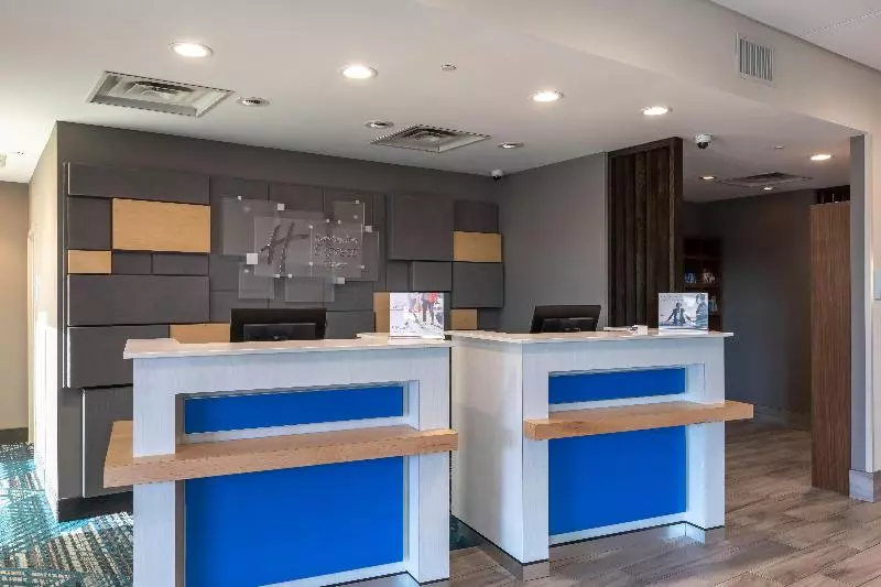 هتل Holiday Inn Express & Suites Gainesville Lake Lanier Area, An Ihg