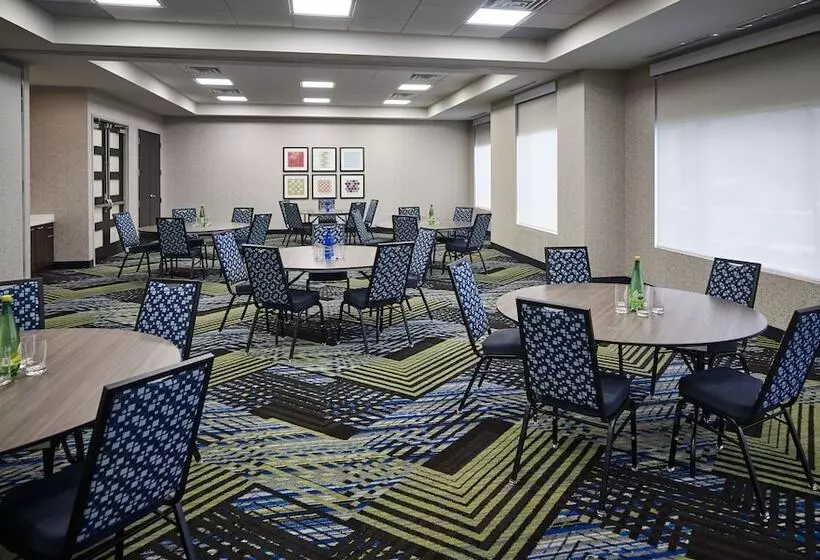 هتل Holiday Inn Express Niagara On The Lake, An Ihg