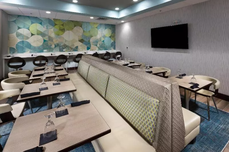 ホテル Holiday Inn & Suites Arden   Asheville Airport, An Ihg