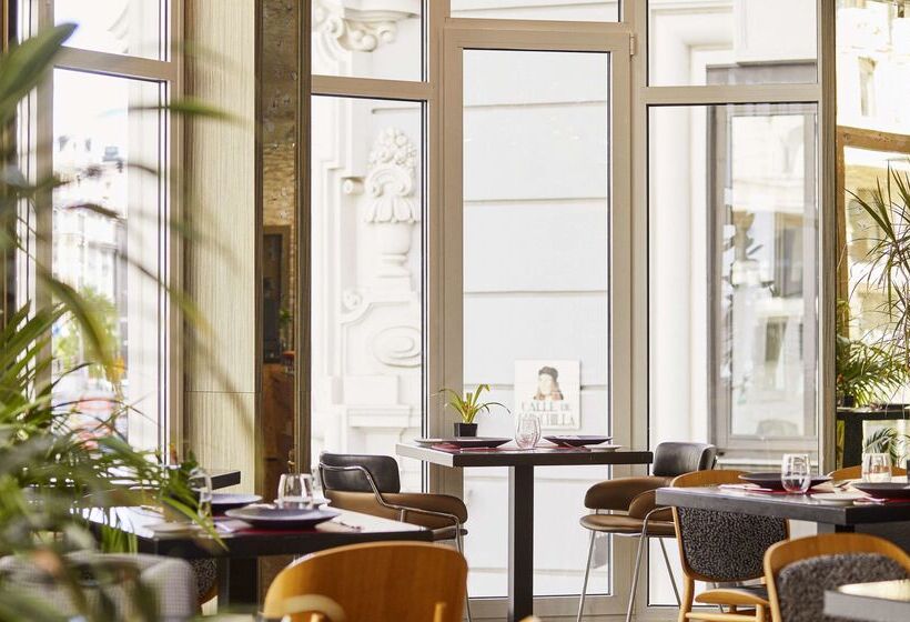 Отель Hyatt Centric Gran Via Madrid